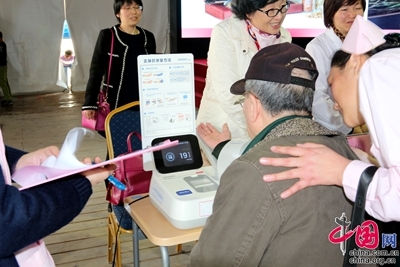 健康食材趕集會 直供產(chǎn)品琳瑯滿目，健康咨詢受追捧